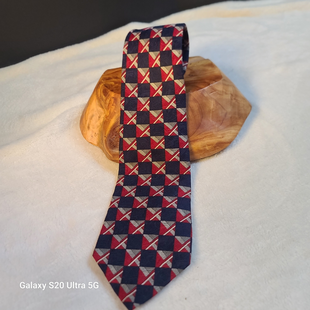 Roundtree & Yorke Blue and Red Checkered Tie